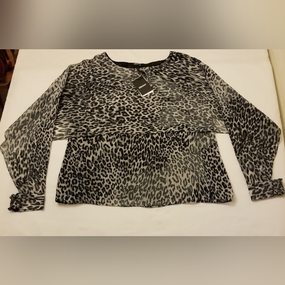 DKNY XL Cheetah Print Blouse - Picture 5 of 15